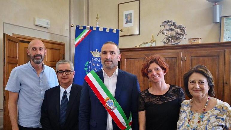 Buoni spesa, Calci riapre l’avviso per fare domanda