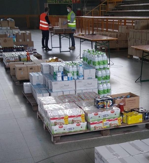 Il Palahockey Fanticini trasformato in magazzino per accogliere donazioni