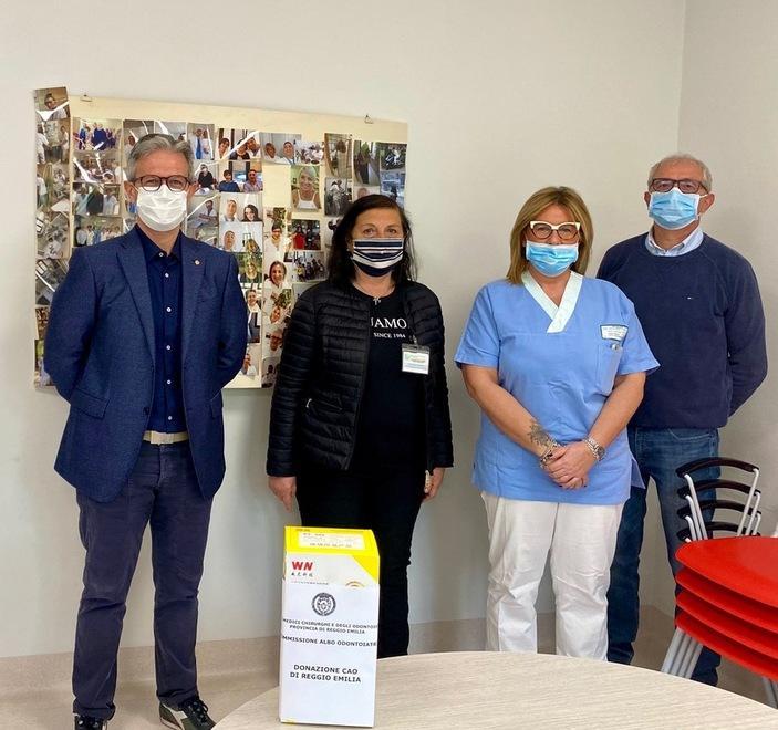Cento mascherine per i dentisti dipendenti dell’Ausl 