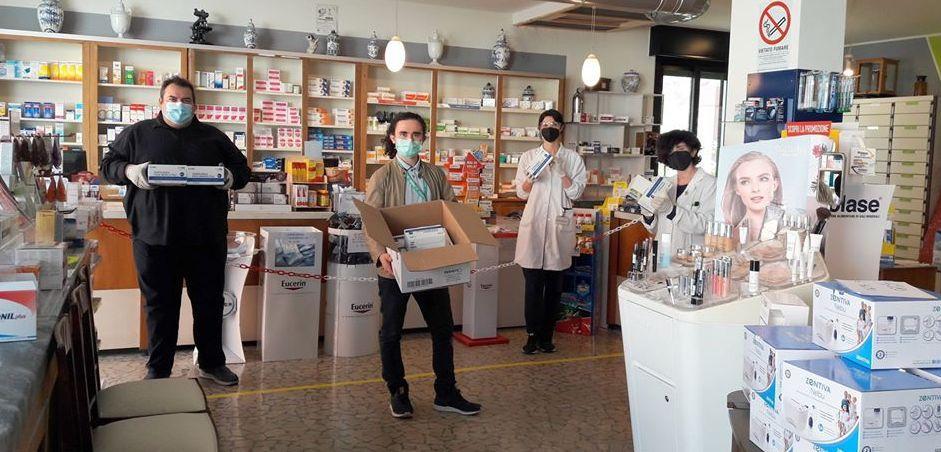 La farmacia Ascari dona alla comunità 600 mascherine 