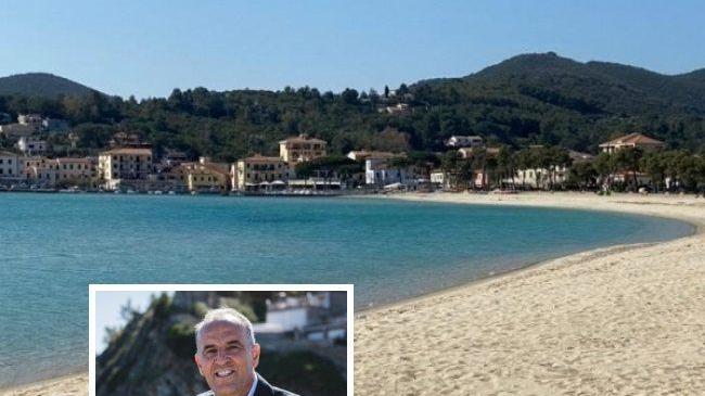 La spiaggia di Marina di Campo deserta (foto Gio’ Di Stefano) e nel riquadro il presidente della Fondazione Isola d’Elba Marco Mantovani