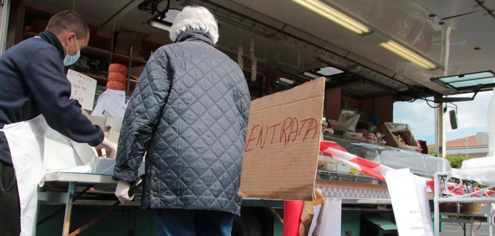 Riaperto il mercato di Forte dei Marmi, ma con pochi commercianti