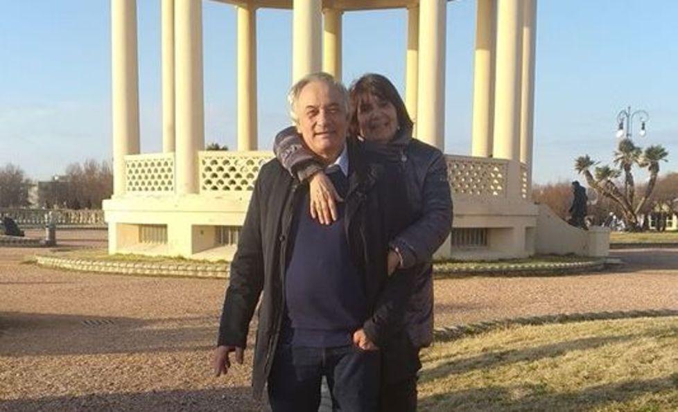 Guarisce dal Covid e i vicini lo applaudono, la moglie: «Per noi una seconda famiglia» 
