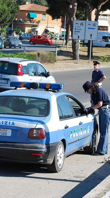 Minore esce di casa per comprare marijuana 