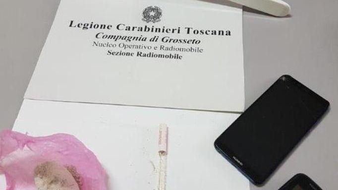 Cerca di liberarsi dell’eroina Arrestato dai carabinieri