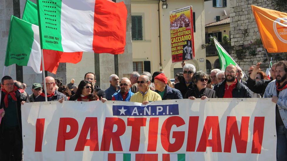 Piazze vuote da riempire cantando insieme “Bella ciao” 