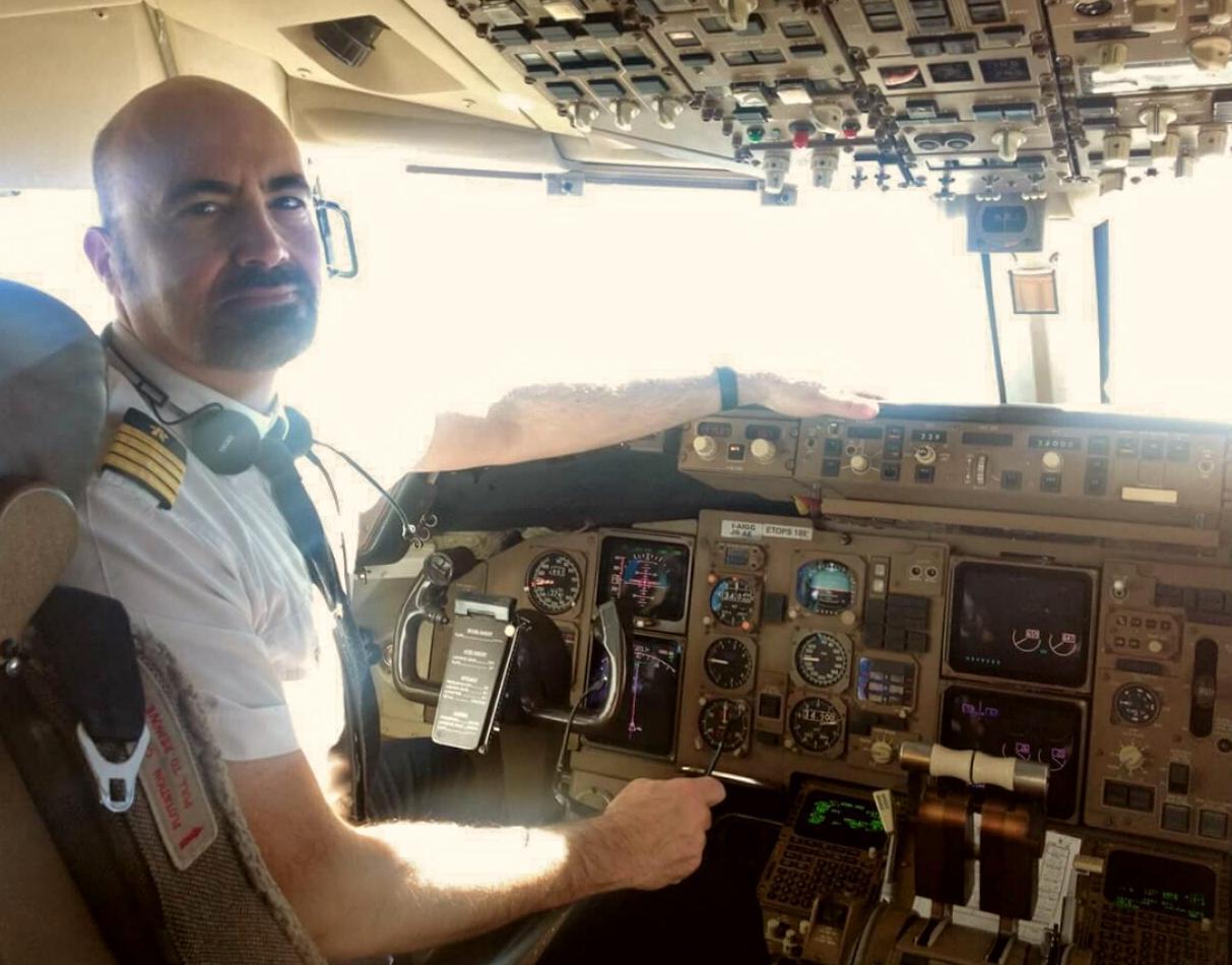 Pilota d’aereo e medico volontario in trincea contro il Covid-19 