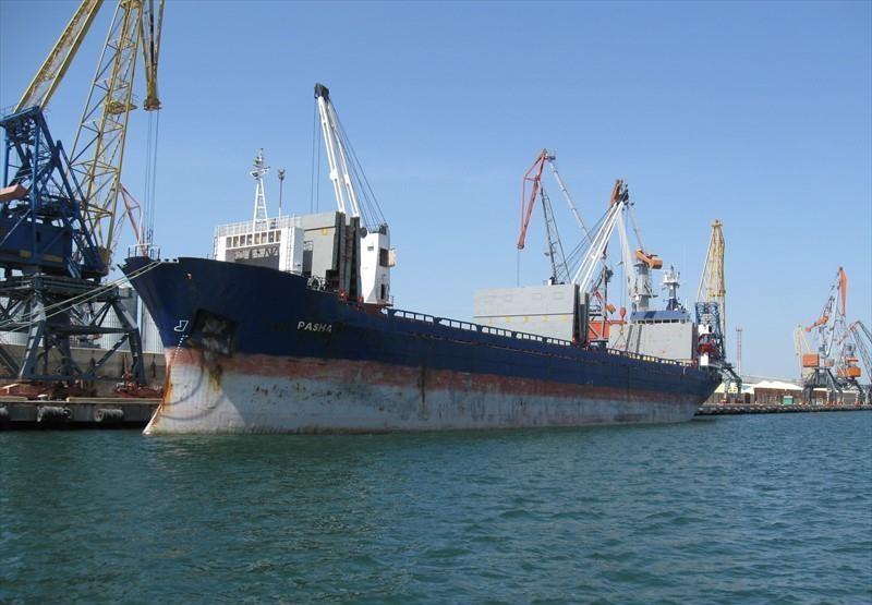 La nave bloccata dalla capitaneria di porto