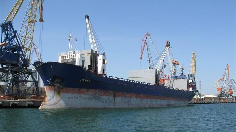 La nave bloccata dalla capitaneria di porto