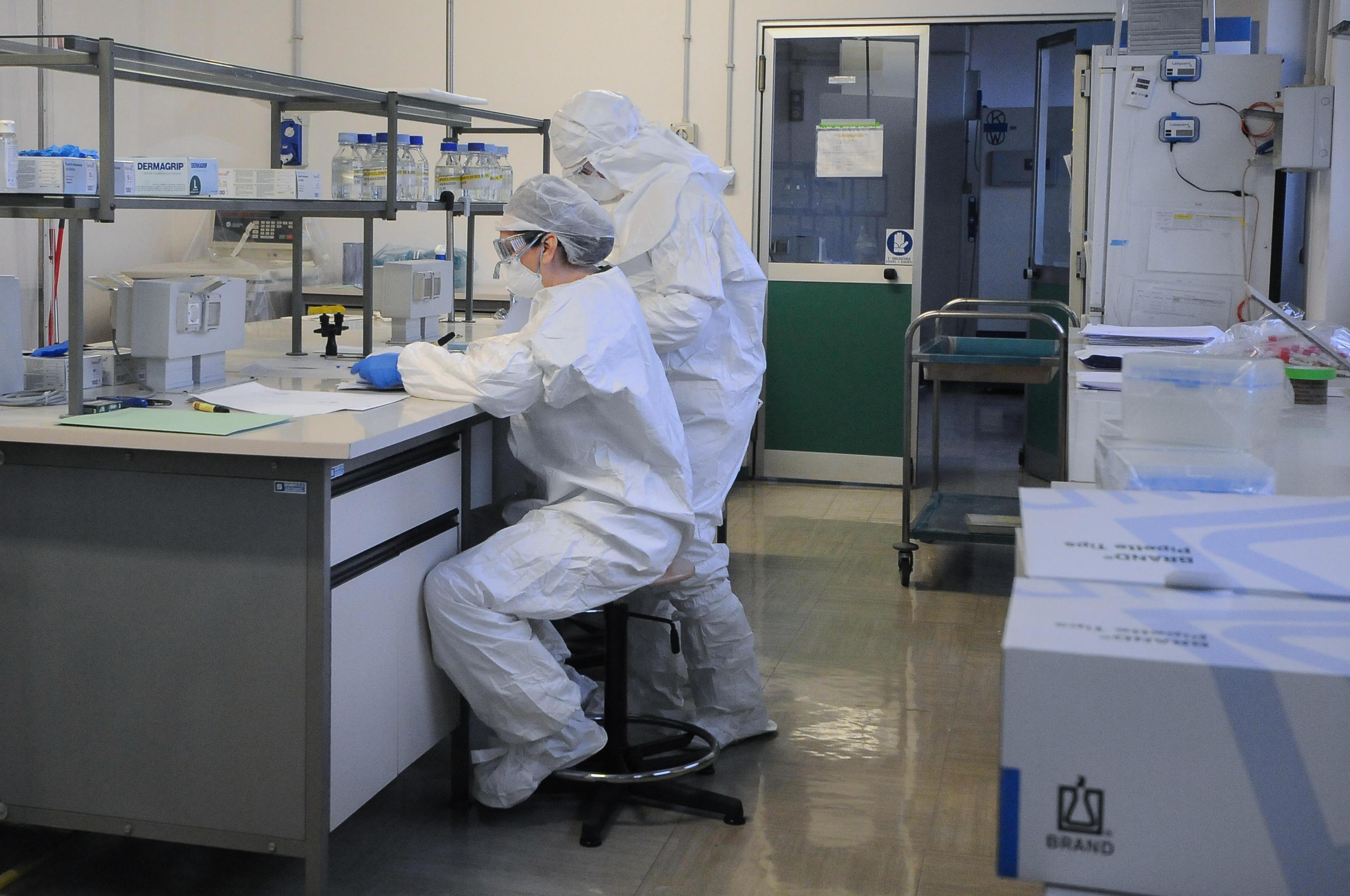Indagine sul Coronavirus in Sardegna, l'epidemiologo: "Indispensabile per fronteggiare nuove ondate"