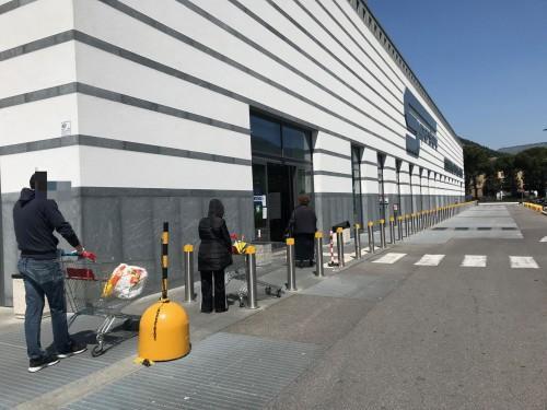Pochissima coda ieri all'Esselunga di viale Galilei