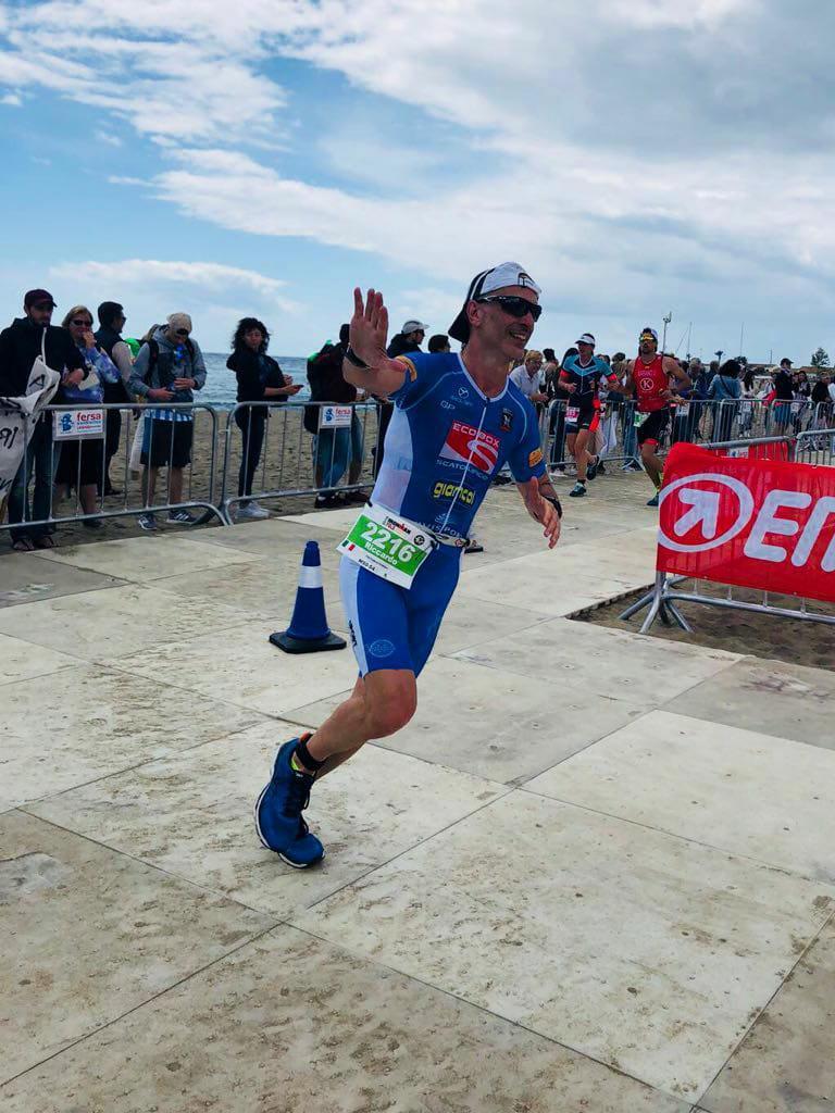 L'ironman contro il sindaco: «Un controsenso vietare lo sport e aprire i mercati» 