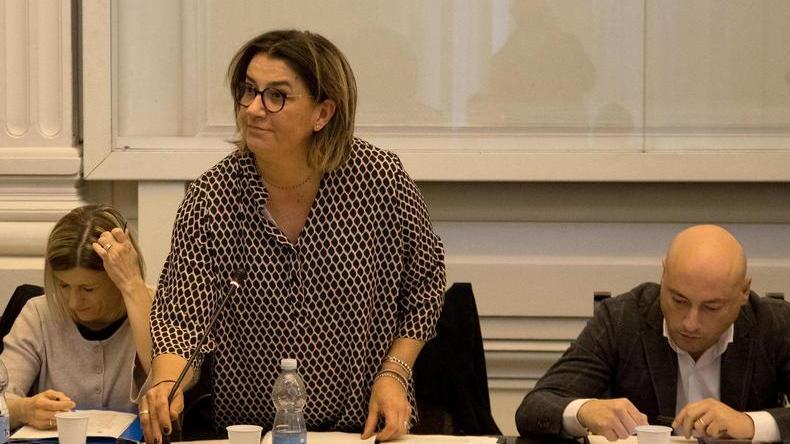 I banchi del Pd in consiglio, con Gianna Rastelli, Helga Bracali ed Ennio Rucco (Foto archivio)