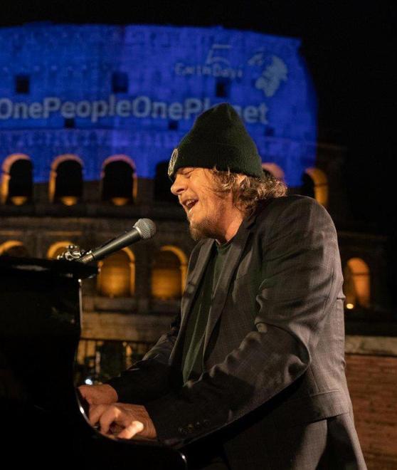 Notte di note al Colosseo Zucchero canta con Bono 