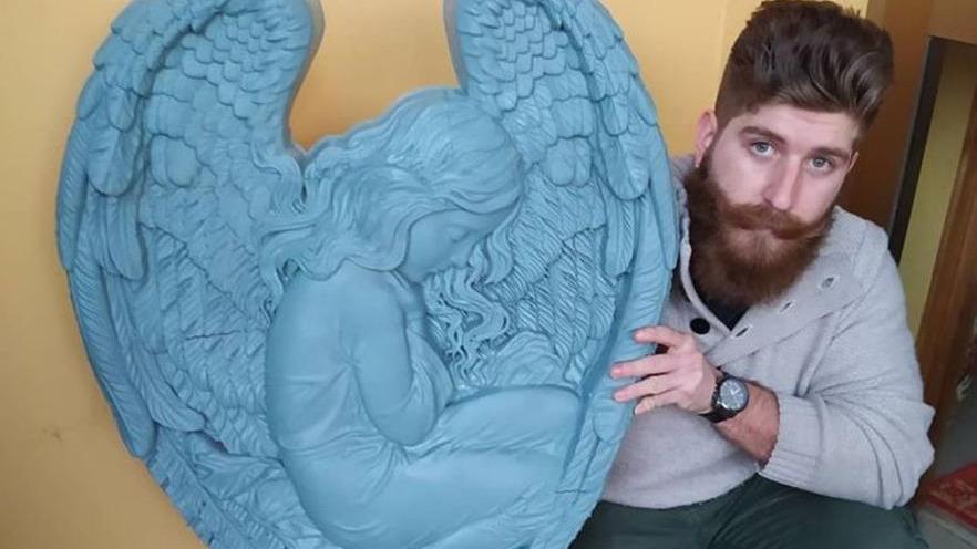 Dalle statue ora stampa le mascherine in 3D «Così rifornisco la nostra protezione civile»