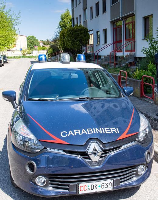 Spintona i militari Nigeriano nei guai in via Bianchi 