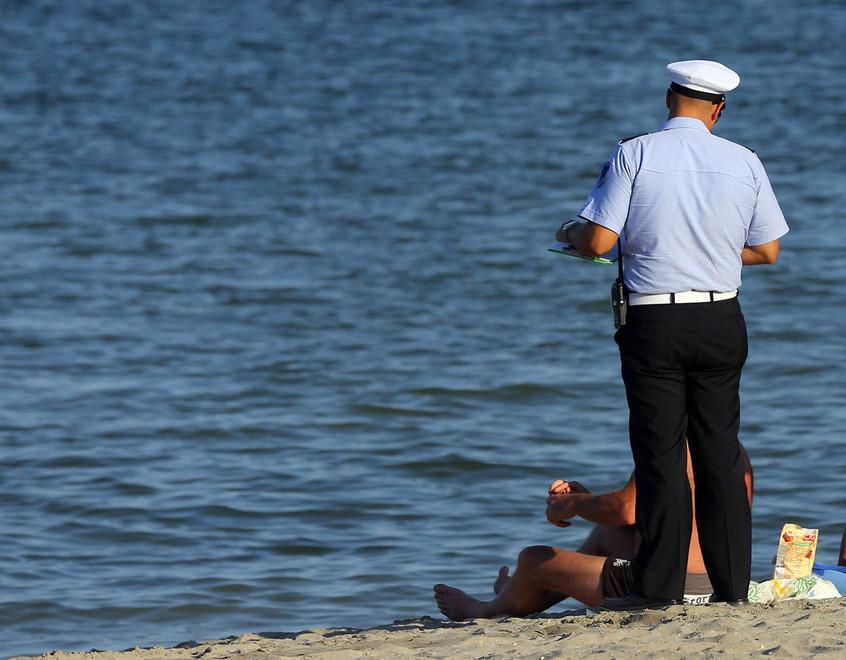 Gita di 70 chilometri per il mare. Bagnante multata dai vigili ai Lidi 