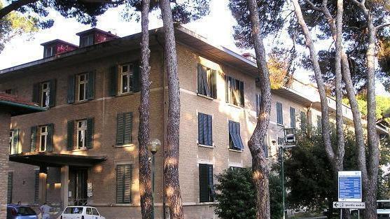 L'ingresso del distretto sanitario di Rosignano