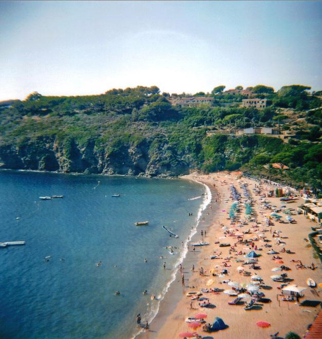 Controlli, distanze e concessioni. I sindaci studiano il mare nell’era Covid 