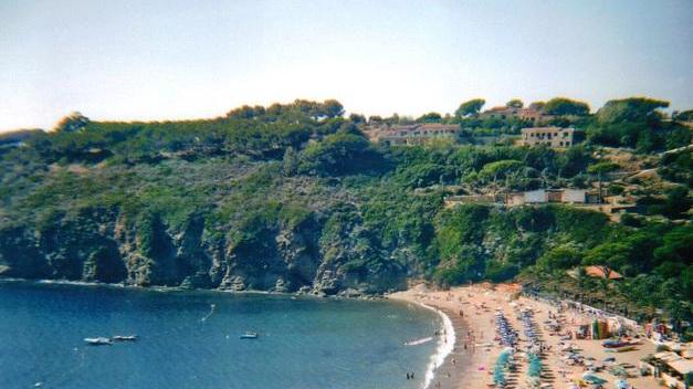 Controlli, distanze e concessioni. I sindaci studiano il mare nell’era Covid