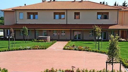 Positive al Covid due donne ospiti della residenza Iacopini