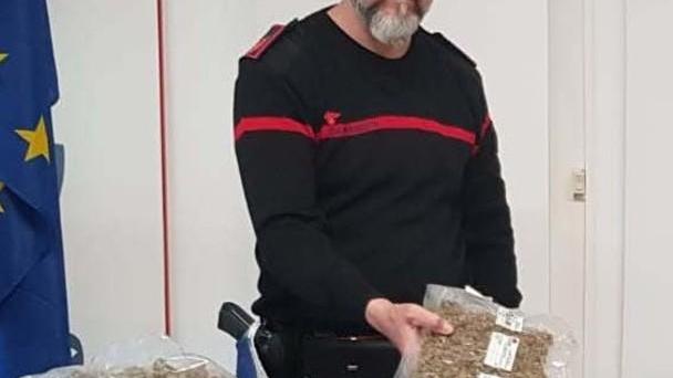 Oltre due chili di droga nascosti in casa sua Ferrarese arrestato