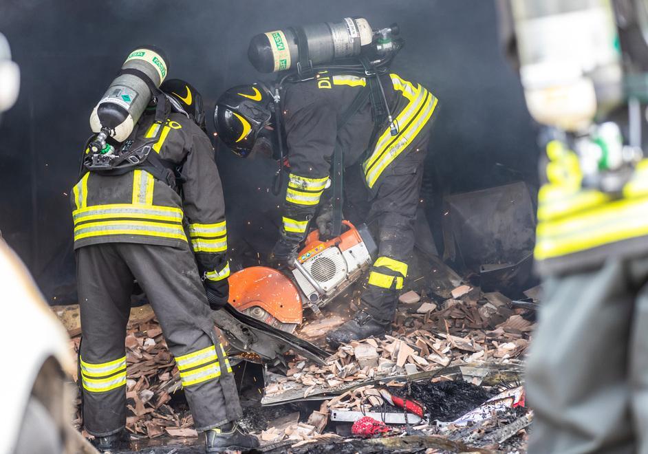 Camatte, incendio per un cavo