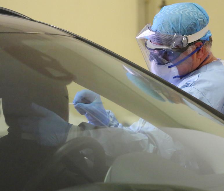 Primo decesso a Vetto ma calano le chiamate alle “ambulanze Covid” 