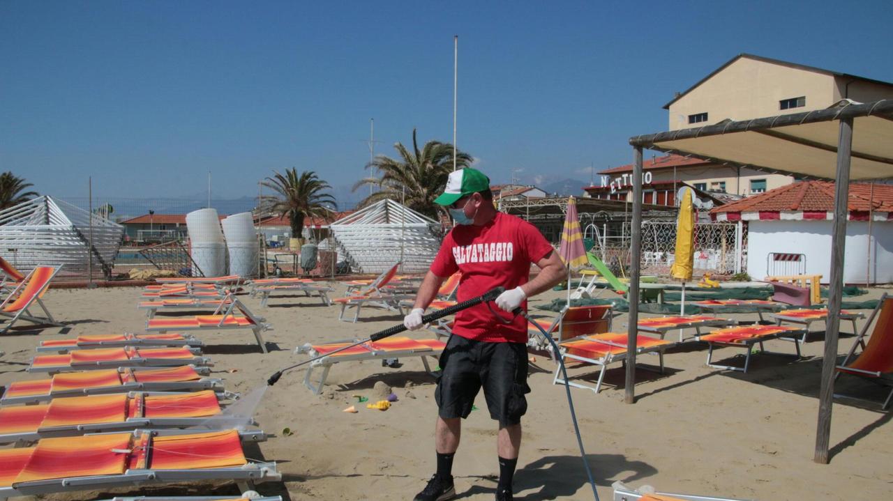 Bagni, concessioni estese al 2033. I balneari: «Ora anche a noi gli aiuti anti-Covid»