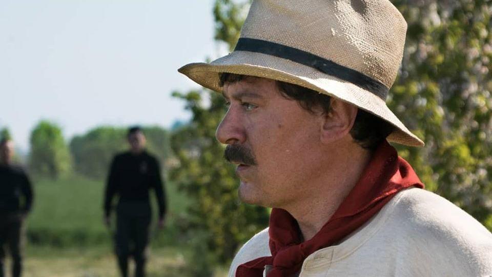 L'attore Rosario Petìx nei panni di Natale Gaiba in "Oltre la bufera", di Marco Cassini / foto Beatrice Bianchi