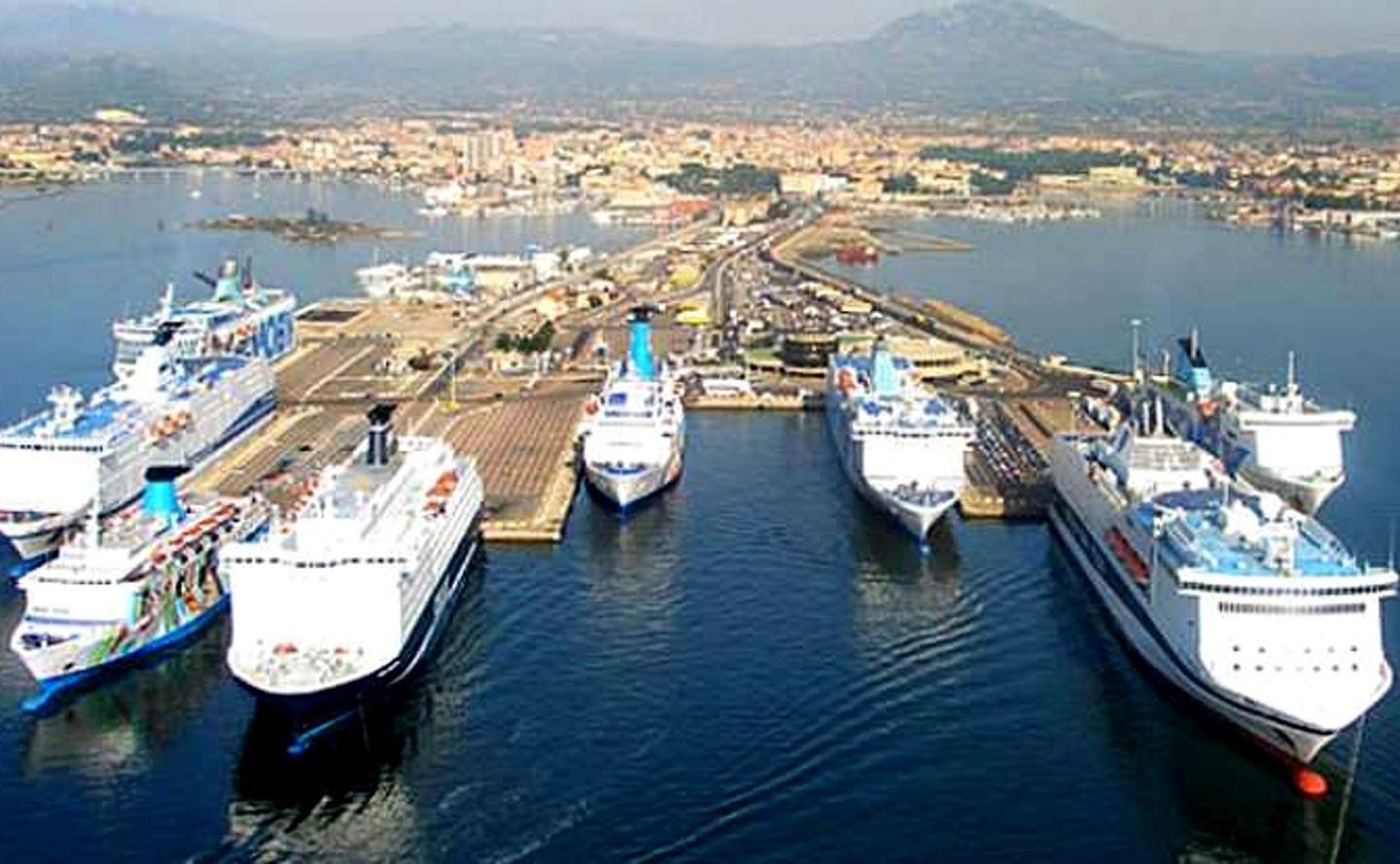 Raccolta dei rifiuti sulle navi, il servizio procede 