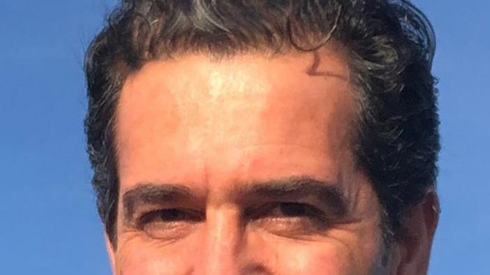 Un kit di nastro e picchetti per “isolarsi” in spiaggia