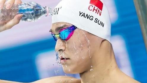Il cinese Sun Yang si allena di nascosto con la nazionale ma è squalificato per doping