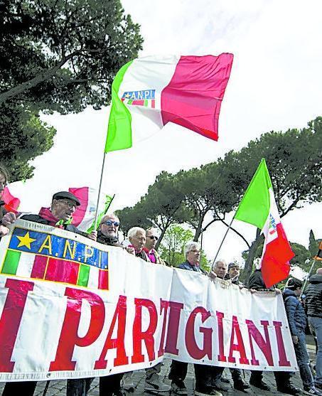 Liberazione, l’appello dell’Anpi «Alle 15 cantiamo Bella ciao» 