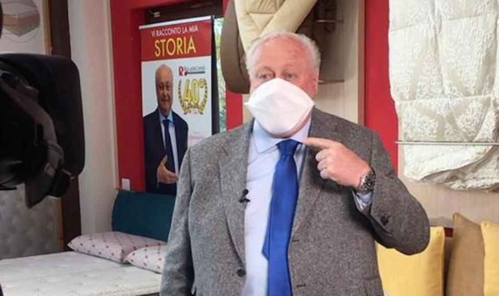 Riccardo Corredi torna al lavoro con le mascherine