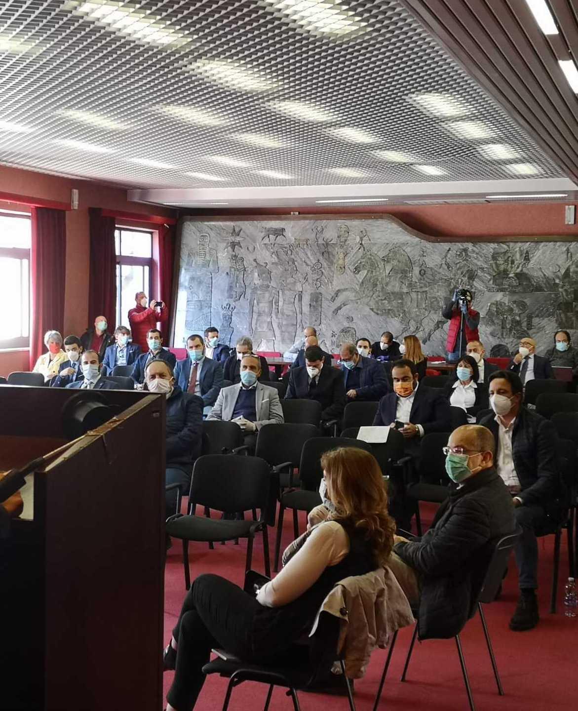 Campus: il consiglio torna a lavorare regolarmente 