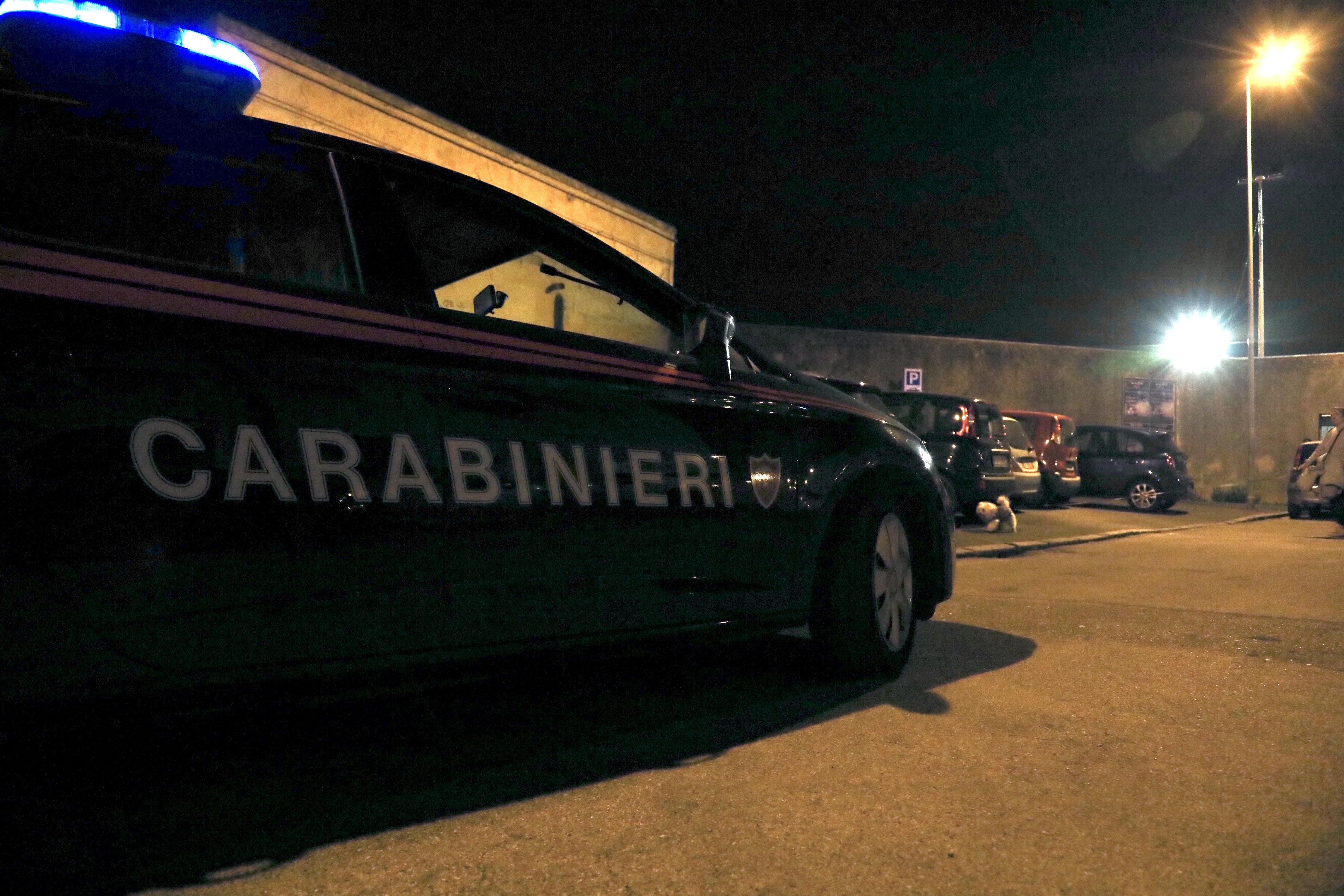 Una pattuglia dei carabinieri (foto Marzi)