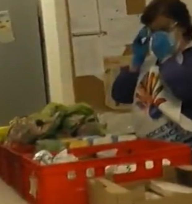 Staffetta partigiana della San Vincenzo Cibo ai bisognosi 