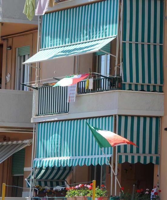 La città festeggia la Liberazione con le bandiere e “Bella Ciao” 