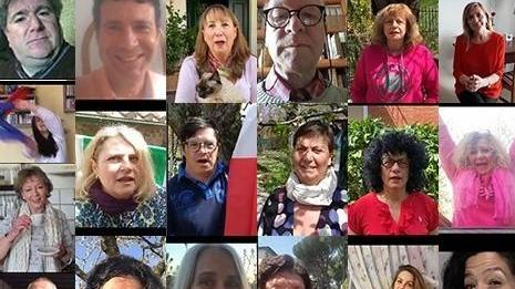Un puzzle di coristi canta “Viva l’Italia”