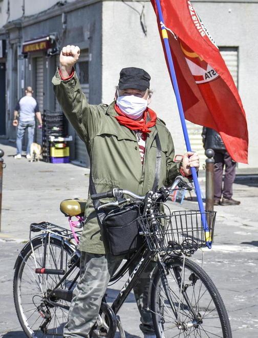 Il 25 Aprile non cade nel dimenticatoio La strana cerimonia con la mascherina 