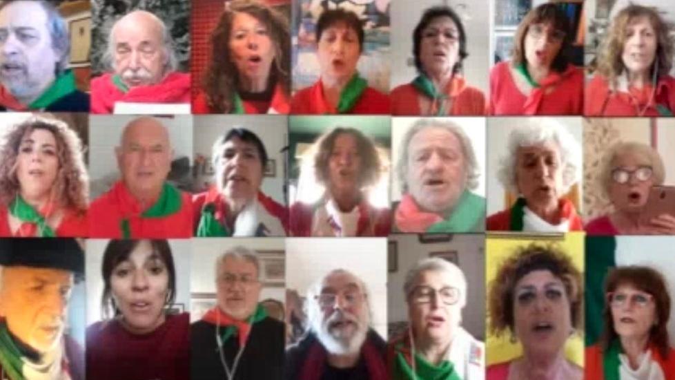 Il coro dell’Anpi canta Bella ciao