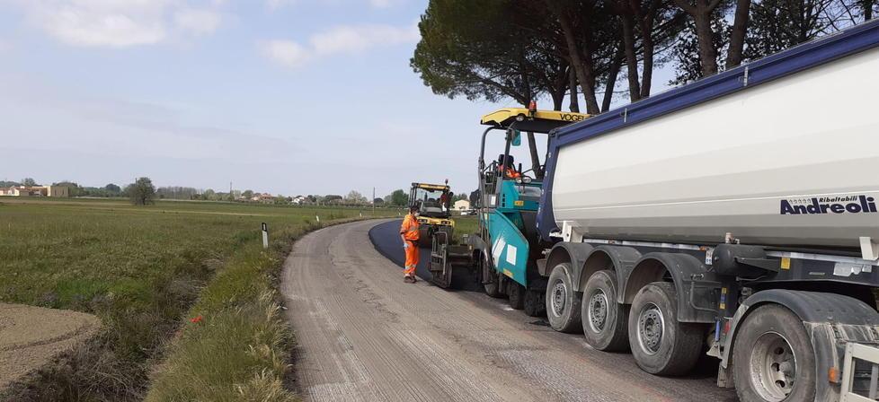 Riprendono da domani le nuove asfaltature lungo la Sp2 Vicarese 