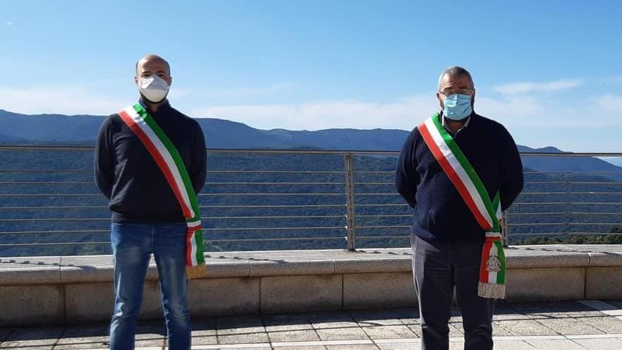 Soppresse due scuole, l’ira dei sindaci