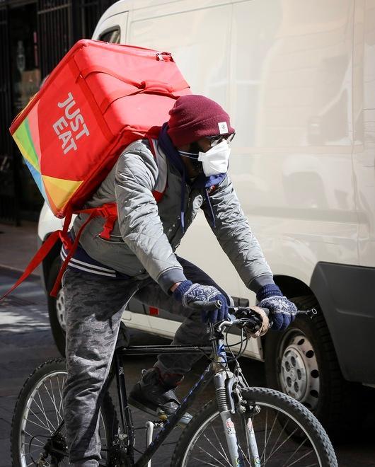 Take away, ristoranti pronti a partire Lidi, i dubbi dei bagni sulle zone ammesse