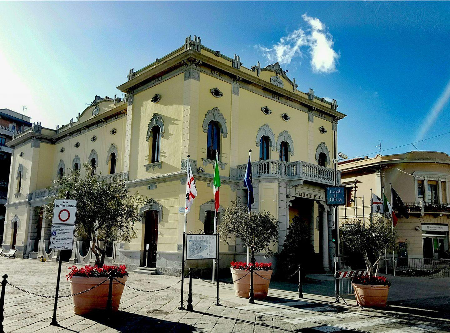 Olbia, Nizzi critico con il premier Conte: "Non ha avuto coraggio. Ora Solinas chieda più libertà" 