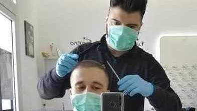 Modena,la rabbia di estetiste e parrucchieri: «Lunedì sit-in davanti alla Regione»