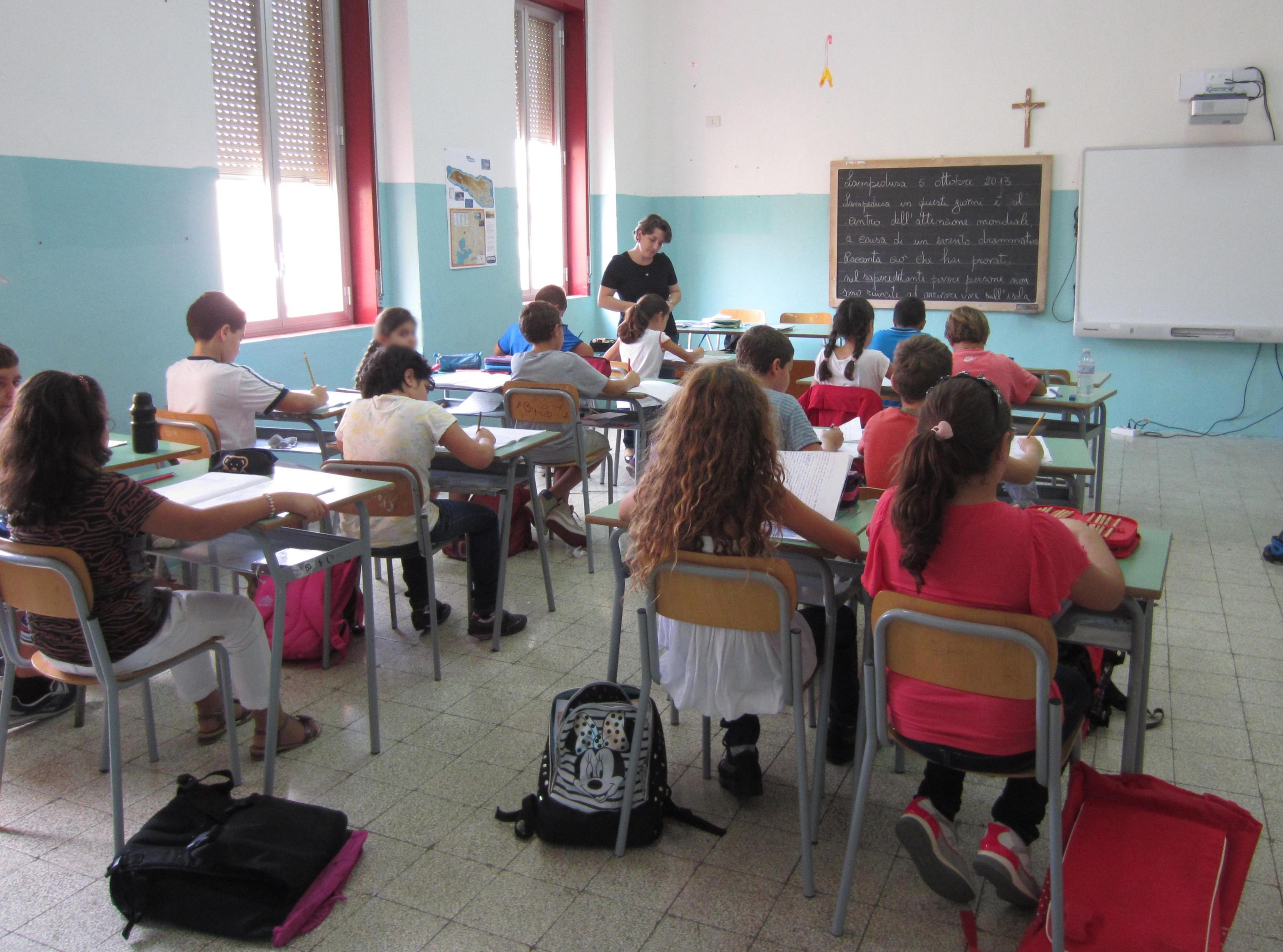 Coronavirus, doppi turni e pochi alunni: ecco come sarà la scuola in Sardegna