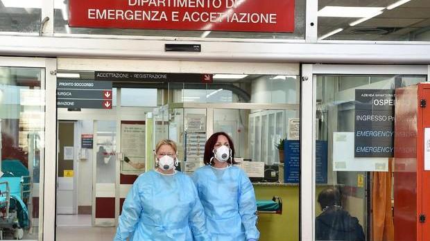 Modena. La sanità riparte: via libera alle visite «Ora le mascherine siano obbligatorie»