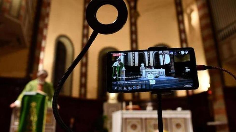 Modena. Il vescovo sulla Fase 2 che nega le messe «La Chiesa non vale meno dei negozi»